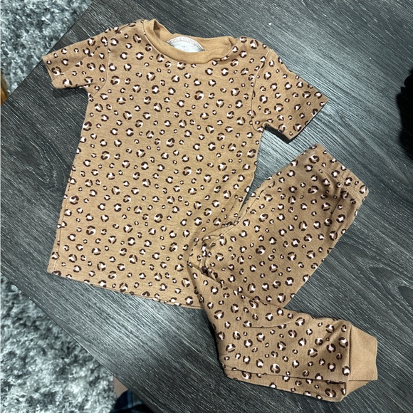 Carter's Other - NWOT Carters 18 MO Cheetah Print PJ Set